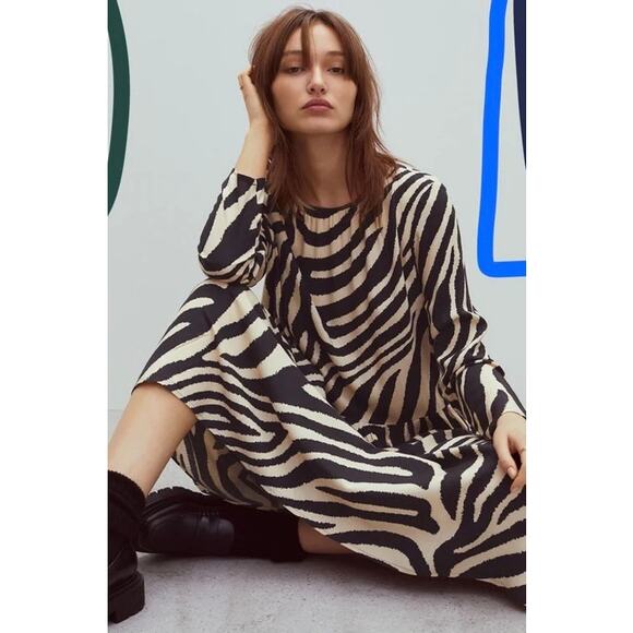 H&M Dress Size Small Zebra NWT Patterned Animal Print Midi Maxi Black Cream - Picture 2 of 15